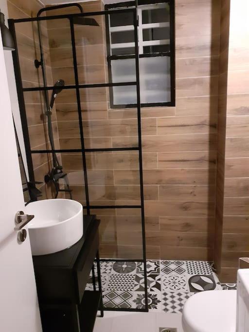 Μοντέρνο Διαμέρισμα - Stylish Appartment Loutraki Zewnętrze zdjęcie