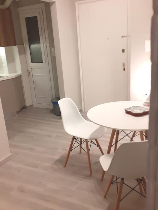 Μοντέρνο Διαμέρισμα - Stylish Appartment Loutraki Zewnętrze zdjęcie